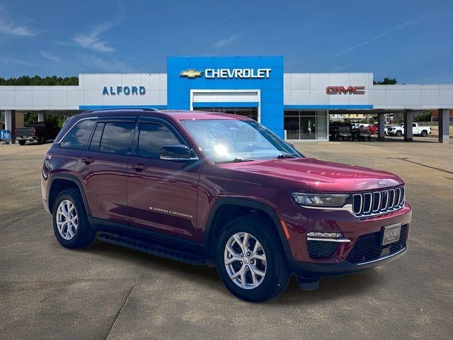2024 Jeep Grand Cherokee Limited in Velvet Red Pearlcoat — front three-quarter view