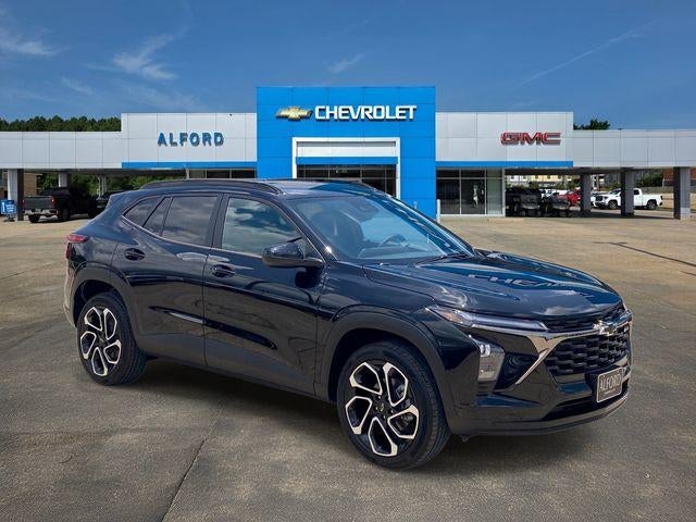 2026 Chevrolet Trax 2RS in Mosaic Black Metallic — front three-quarter view